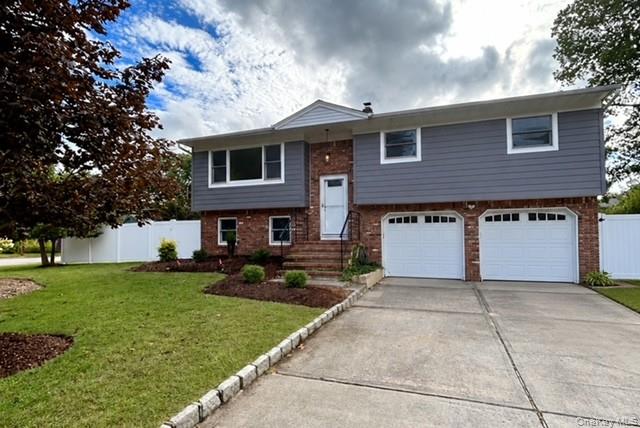 11 Lakeview Drive W