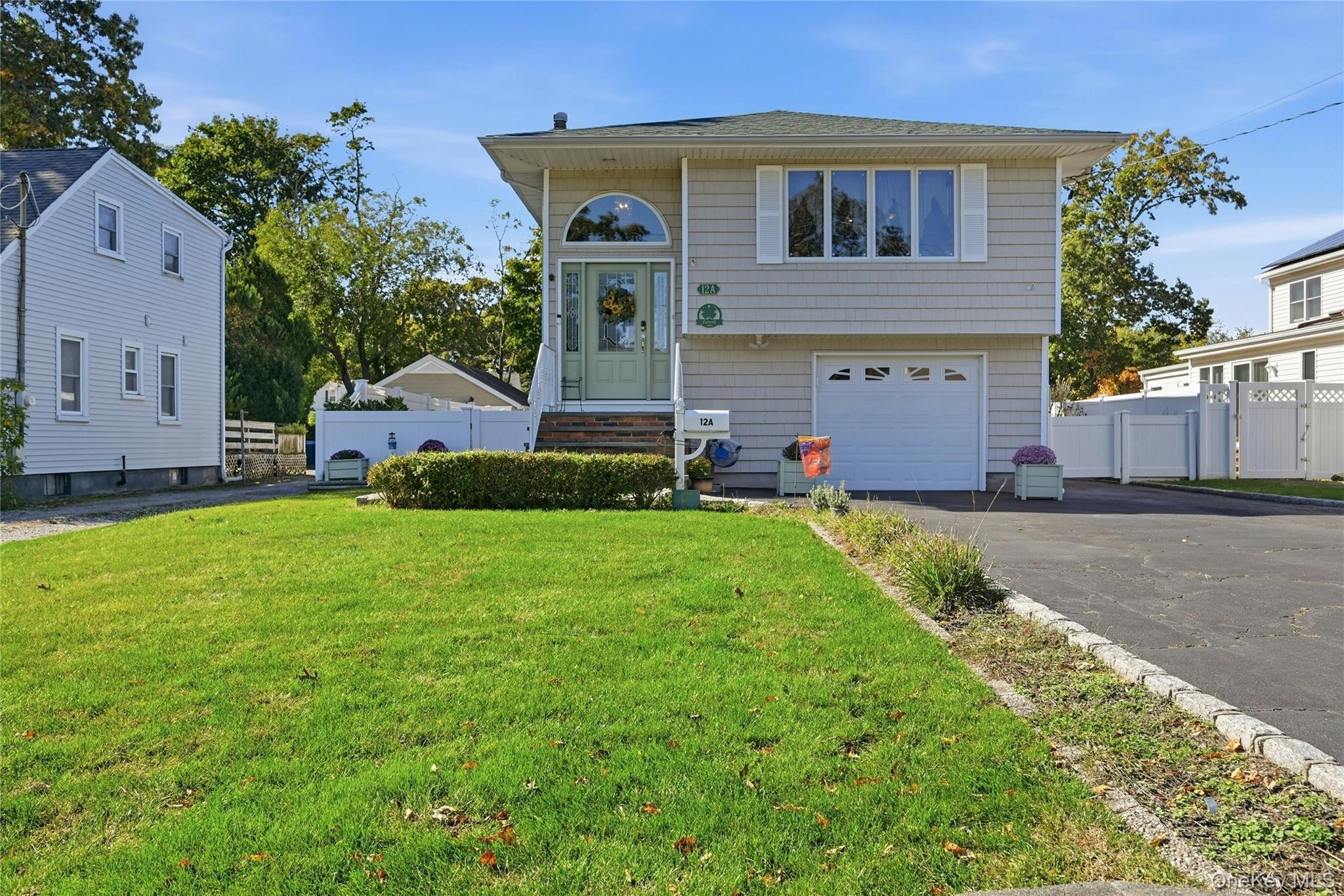 12a Pauchogue Avenue