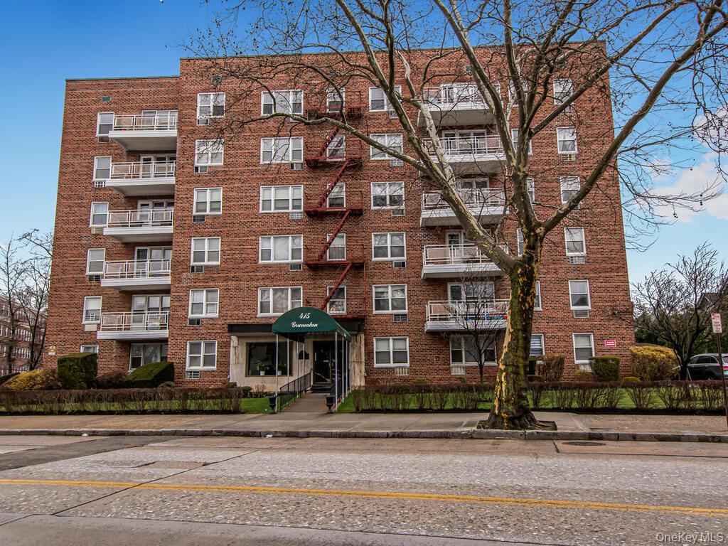 415 Gramatan Avenue Unit 1c