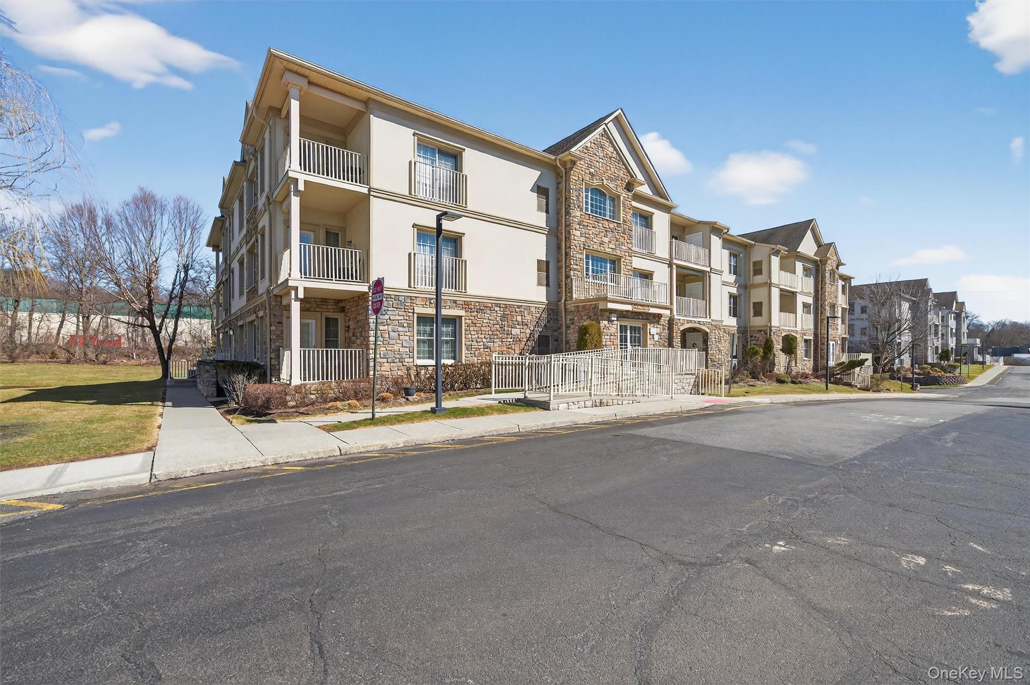 28 N De Baun Avenue Unit 304