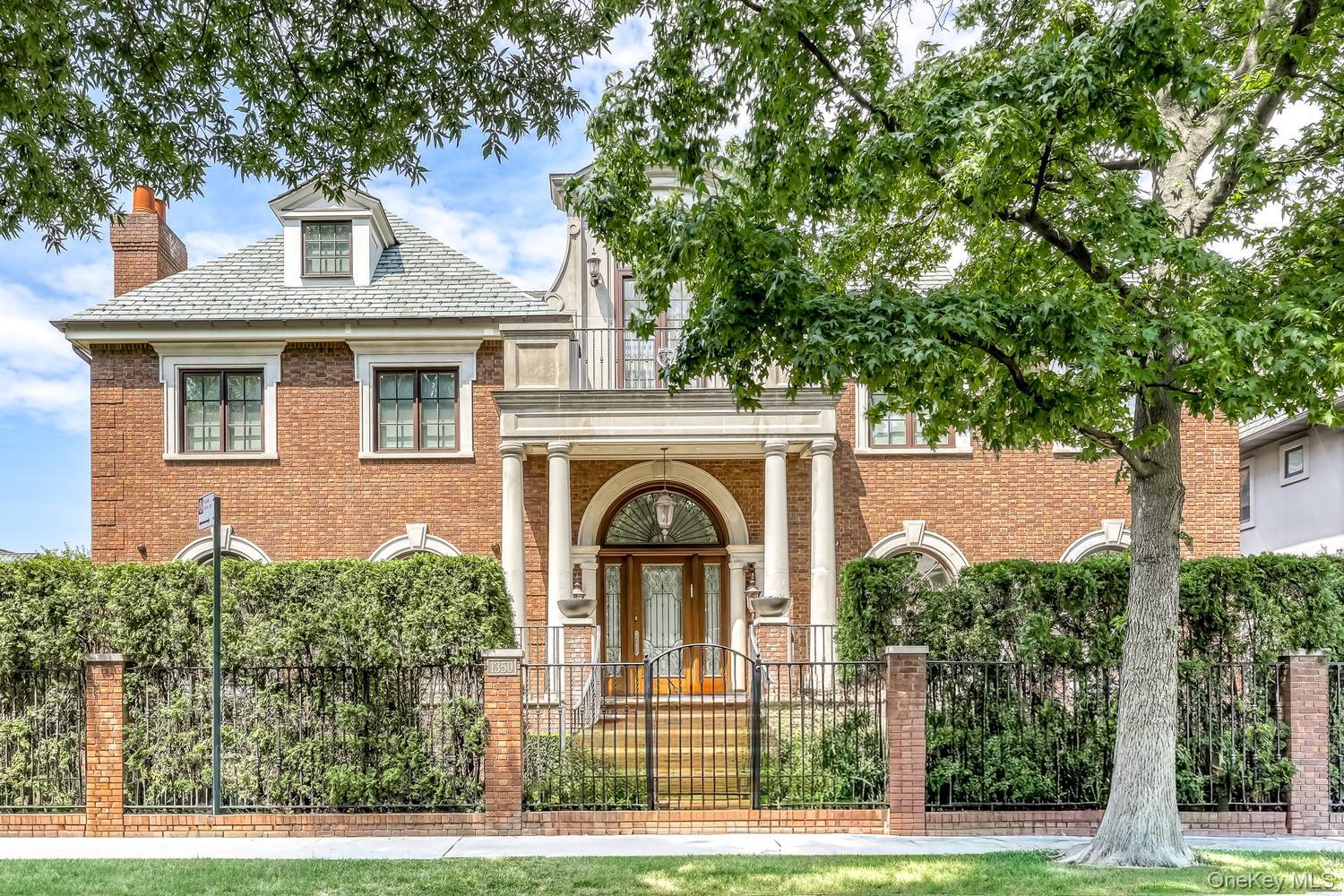 1350 E 27th Street