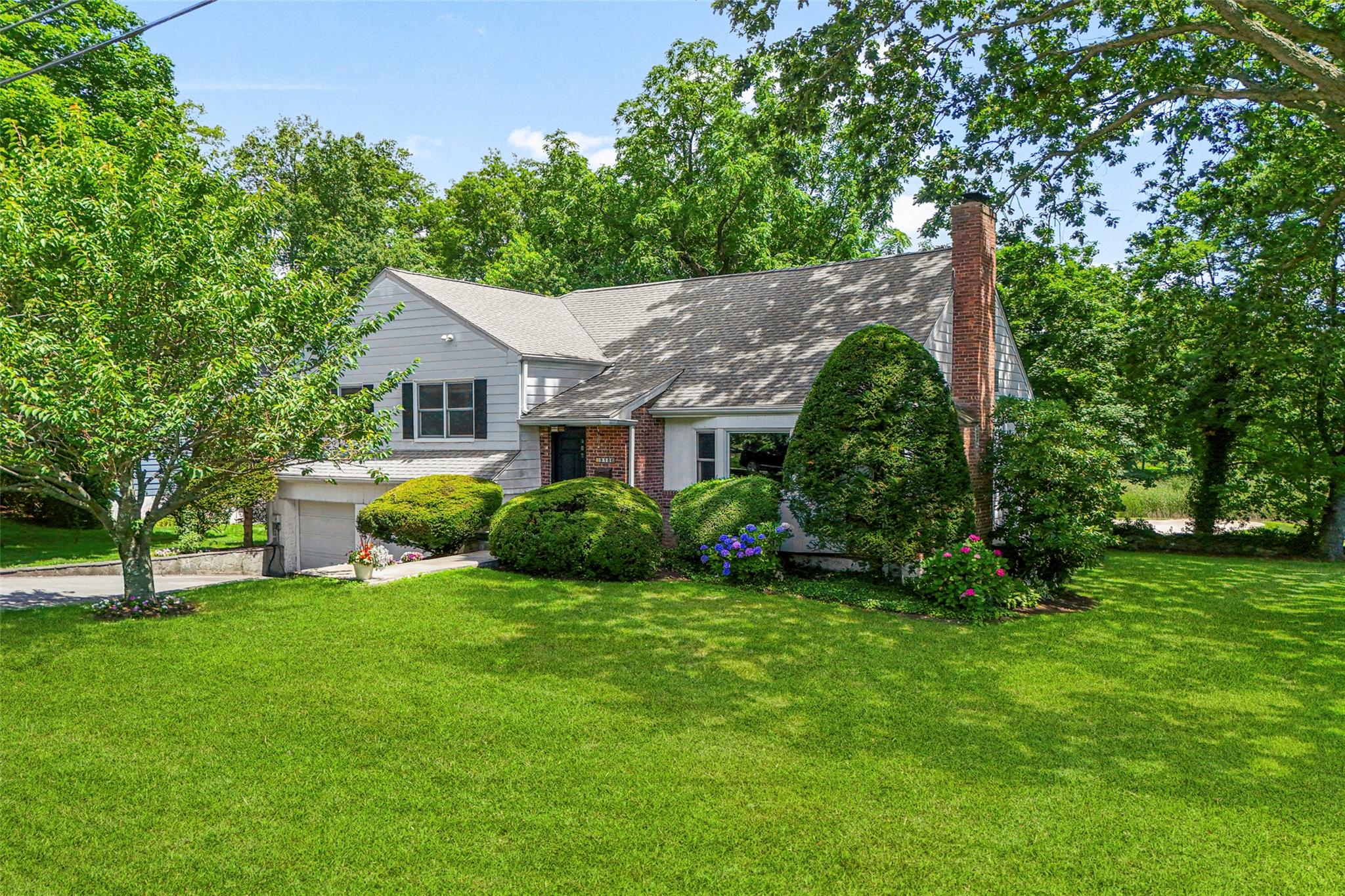 918 Sylvan Lane