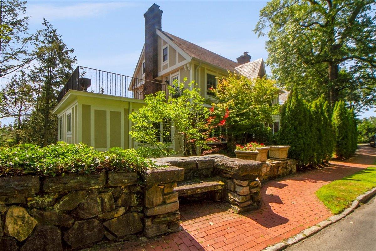 110 Edgemont Road