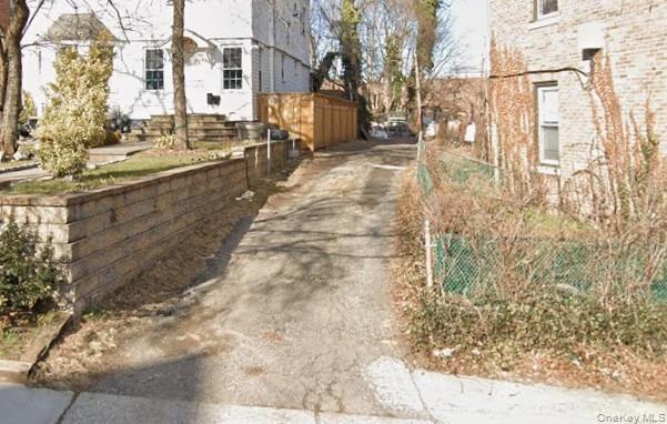 9 Morris Crescent Unit: Rear