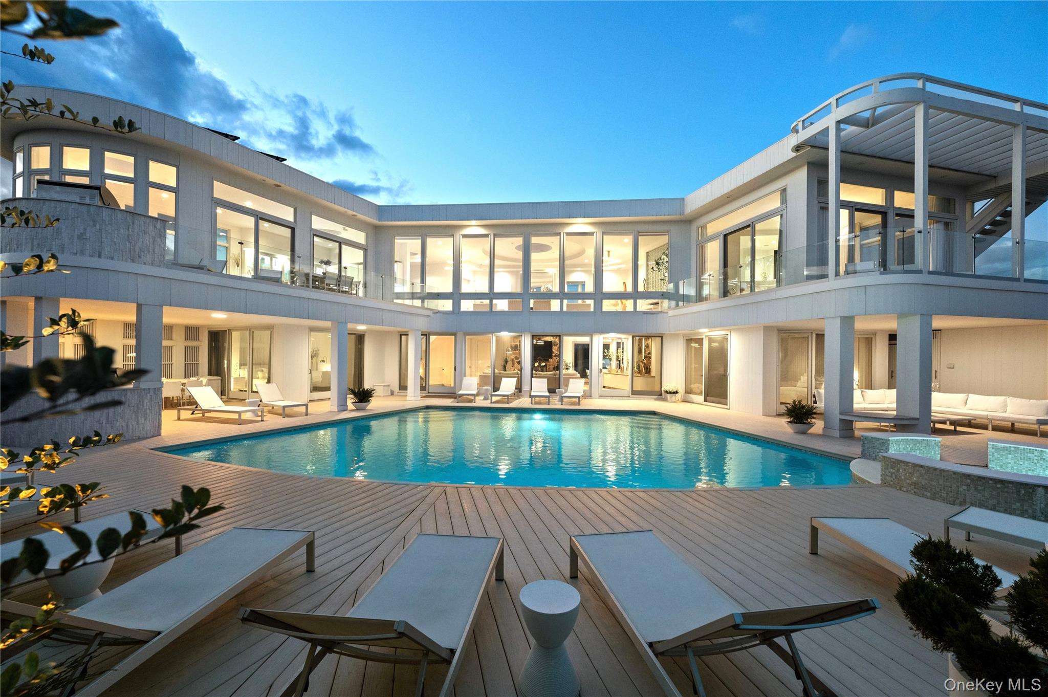 9 MITCHELL DUNES Lane