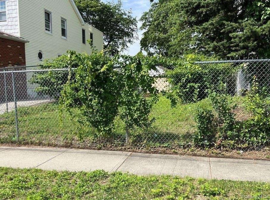 88-58 Hollis Court Blvd, Hollis, NY 11427