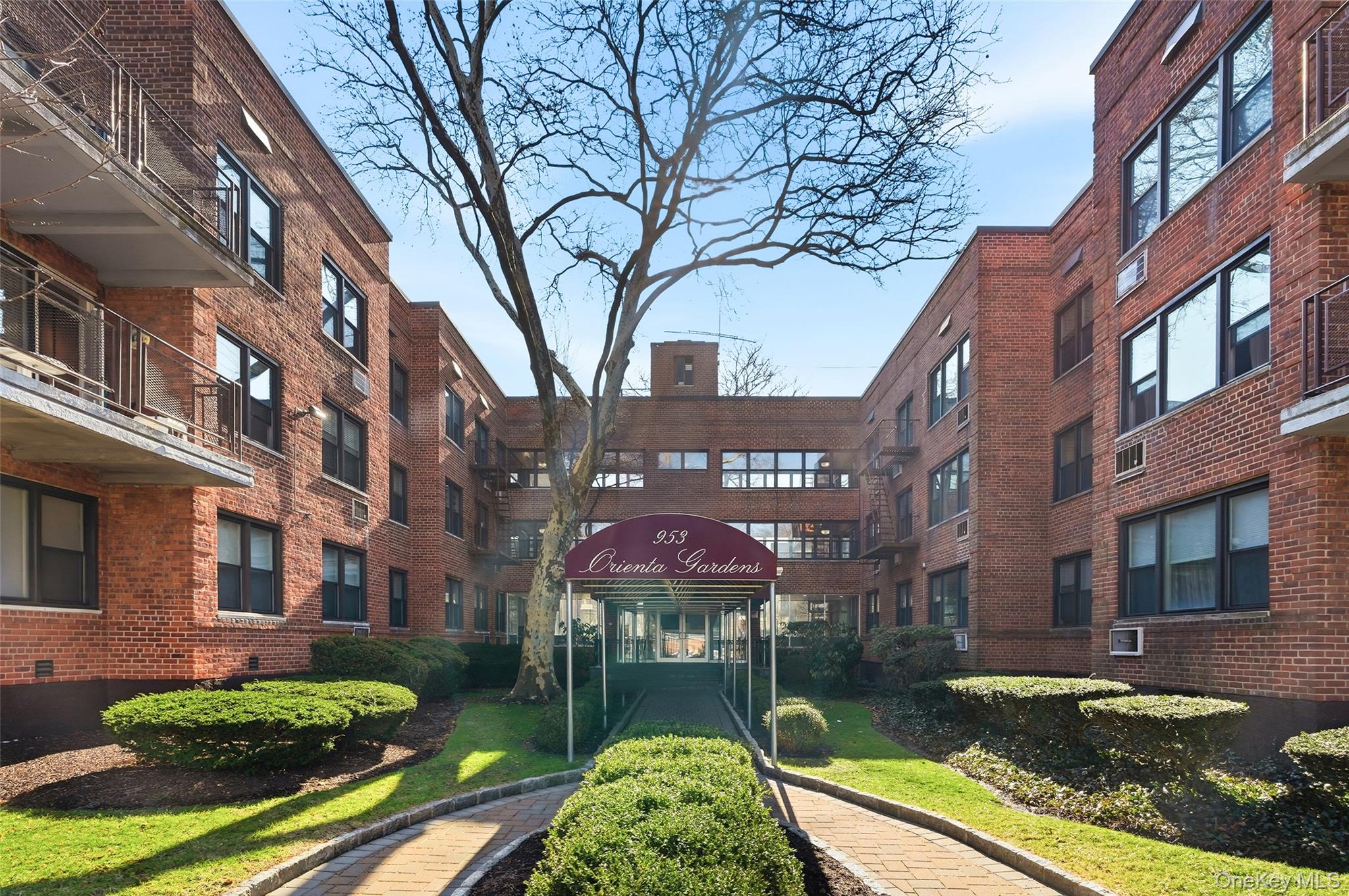 953 W Boston Post Road Unit: 3O