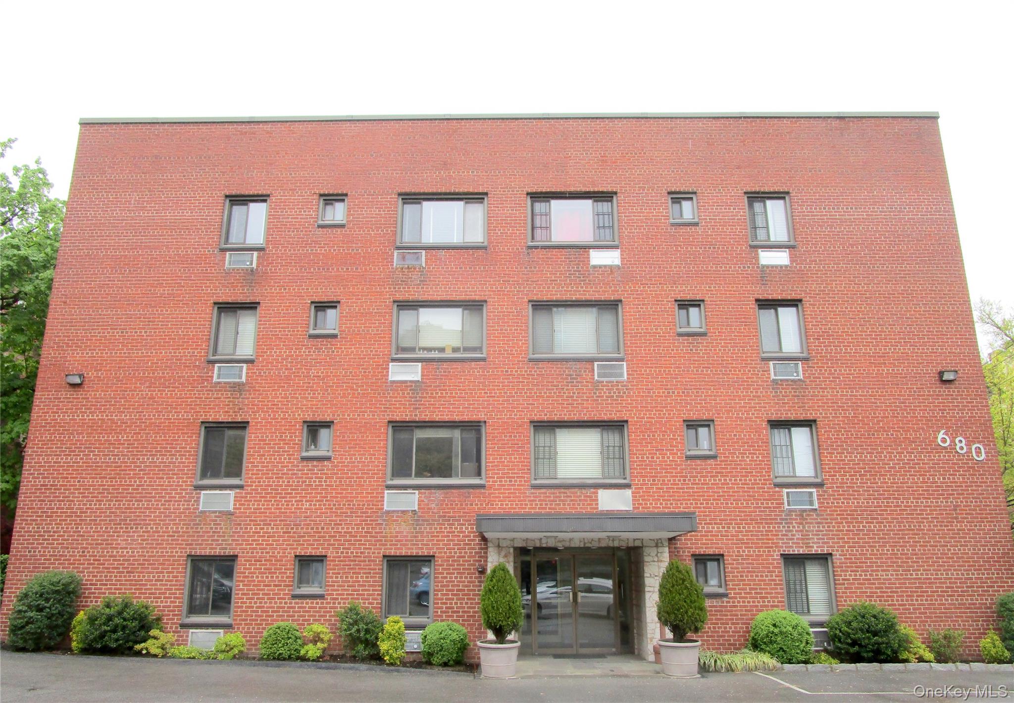 680 N Terrace Avenue Unit: 2D