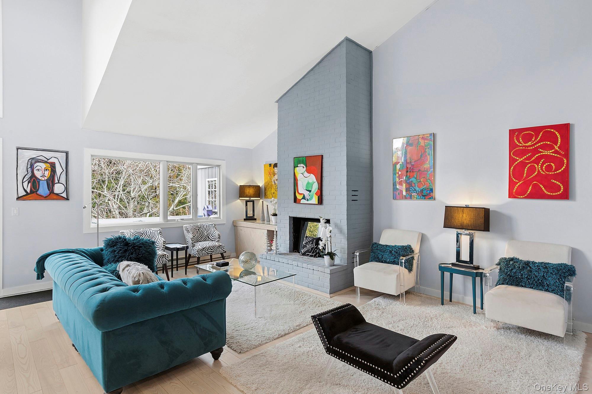 514 Pantigo Road Unit: 22