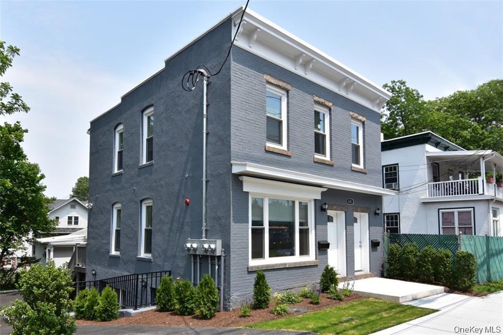 401 Ashford Avenue