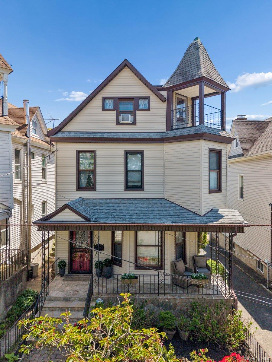 68 Underhill Street