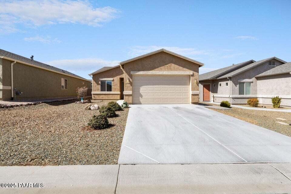 5862 N Thornberry Drive