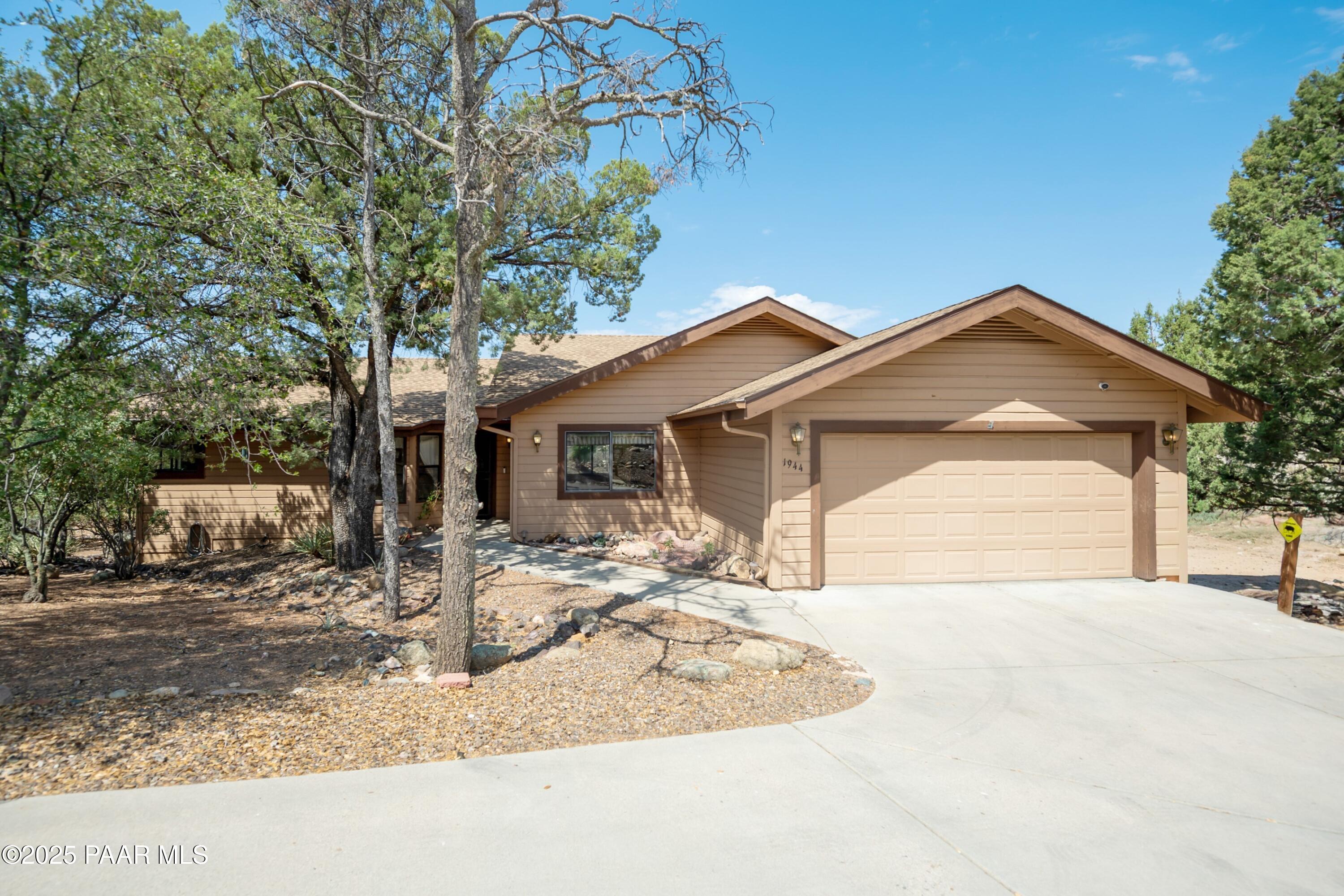 1944 Forest View