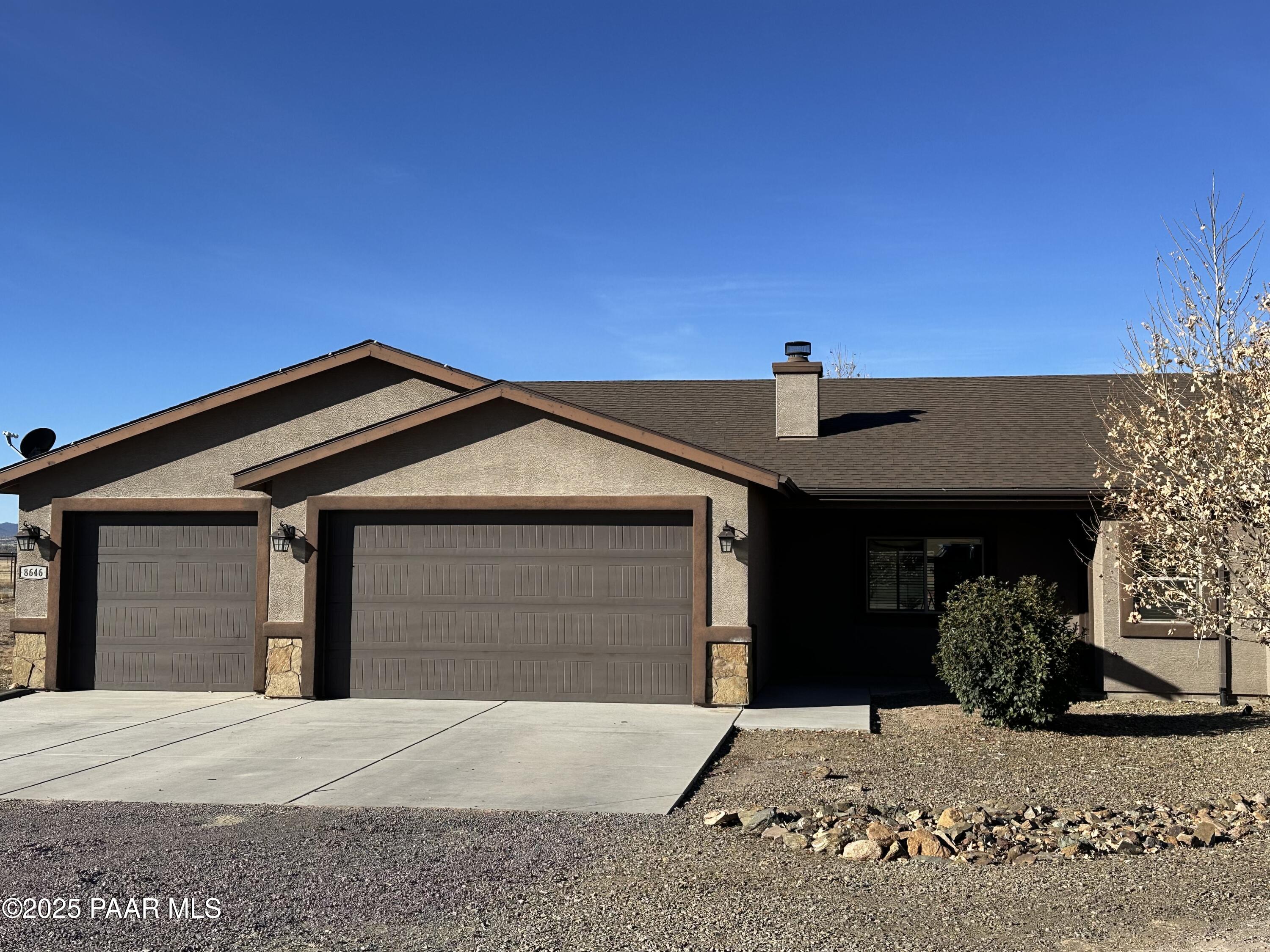 8646 N Crimson Canyon Road