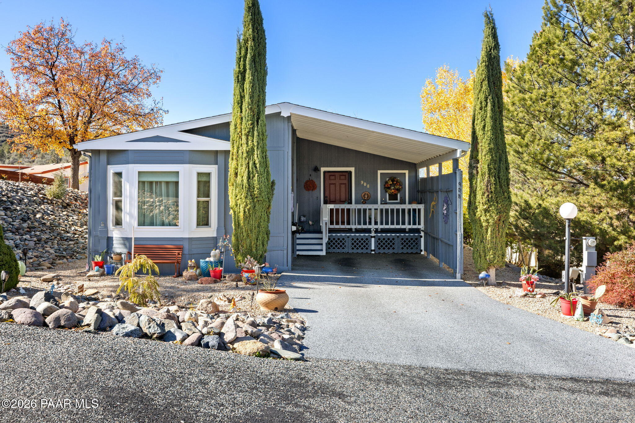 908 N Mountain Hollow Court