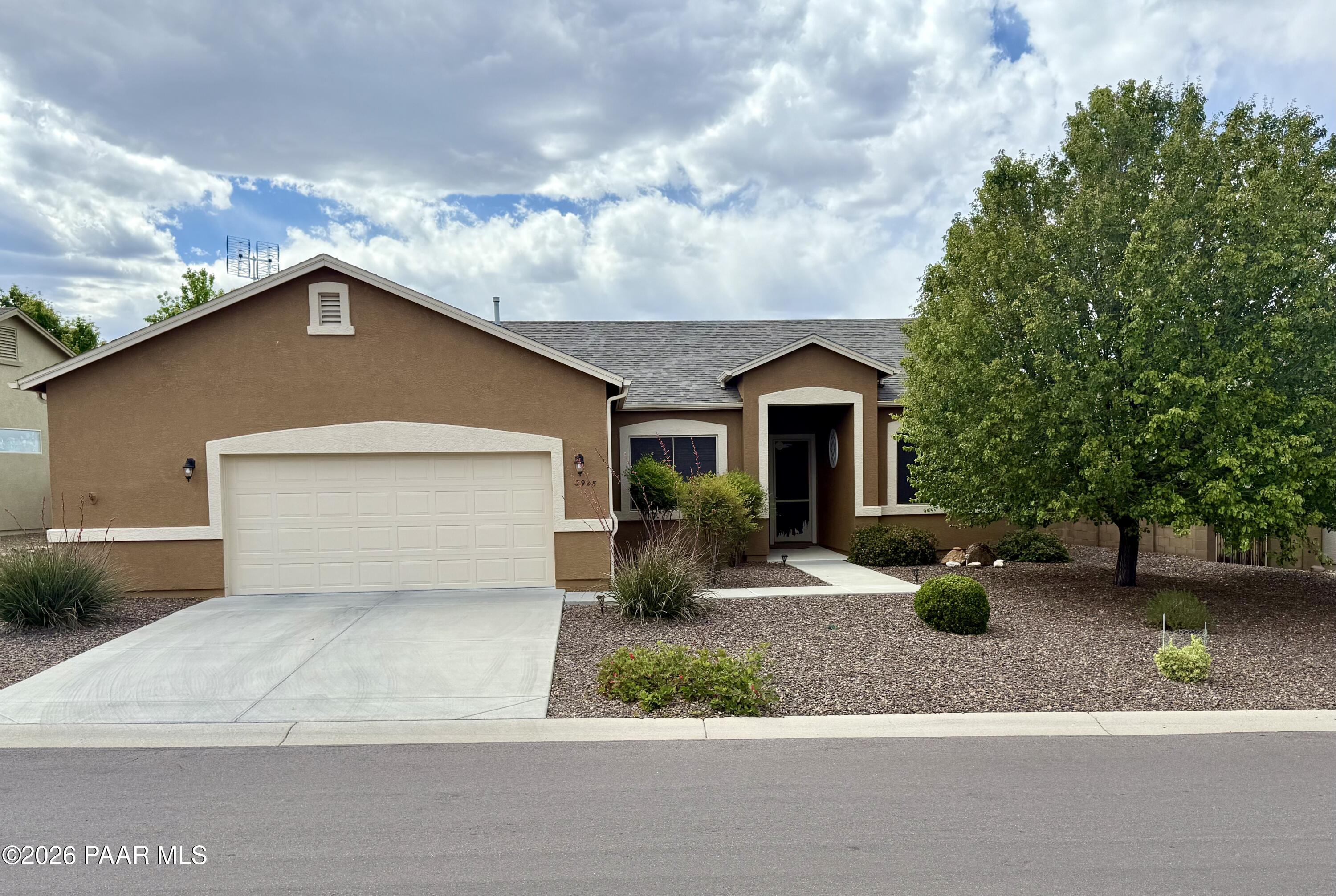 3928 N Wakefield Drive