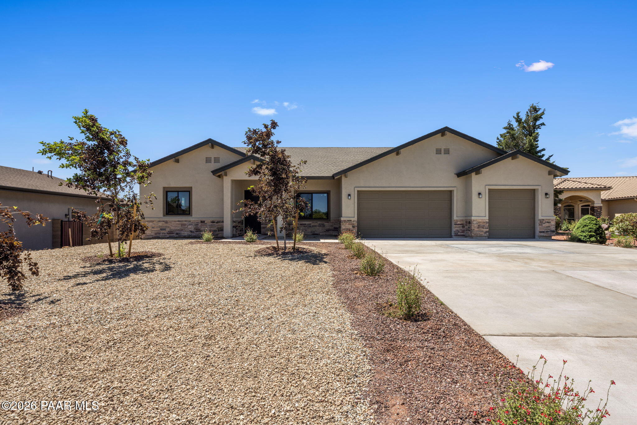 7905 E Smoke House Lane