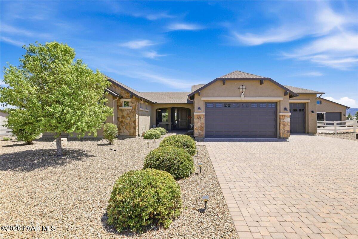 1537 W Anne Marie Drive