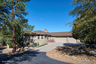 1490 Forest View W