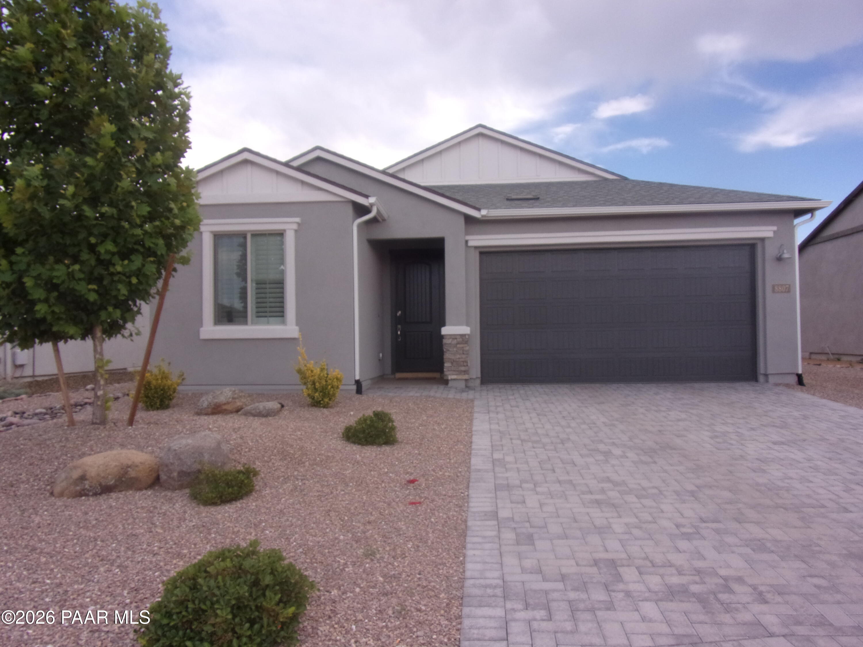 8807 N Rolling Hills Drive