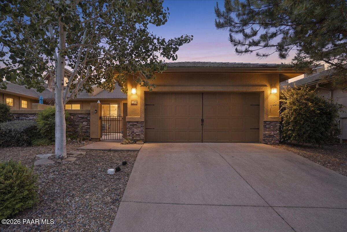 408 N Hilton Lane