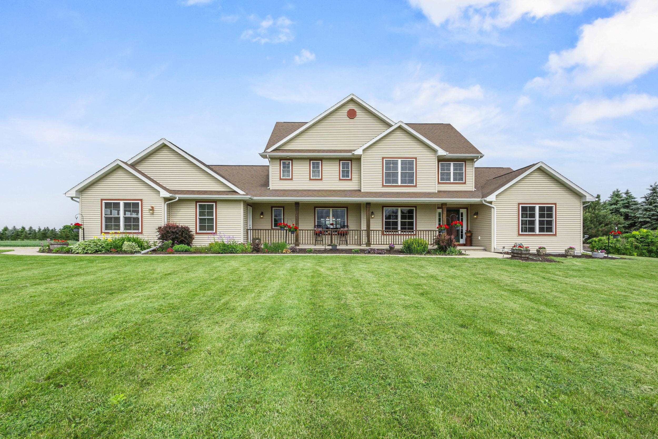 5685 BLAKE Road