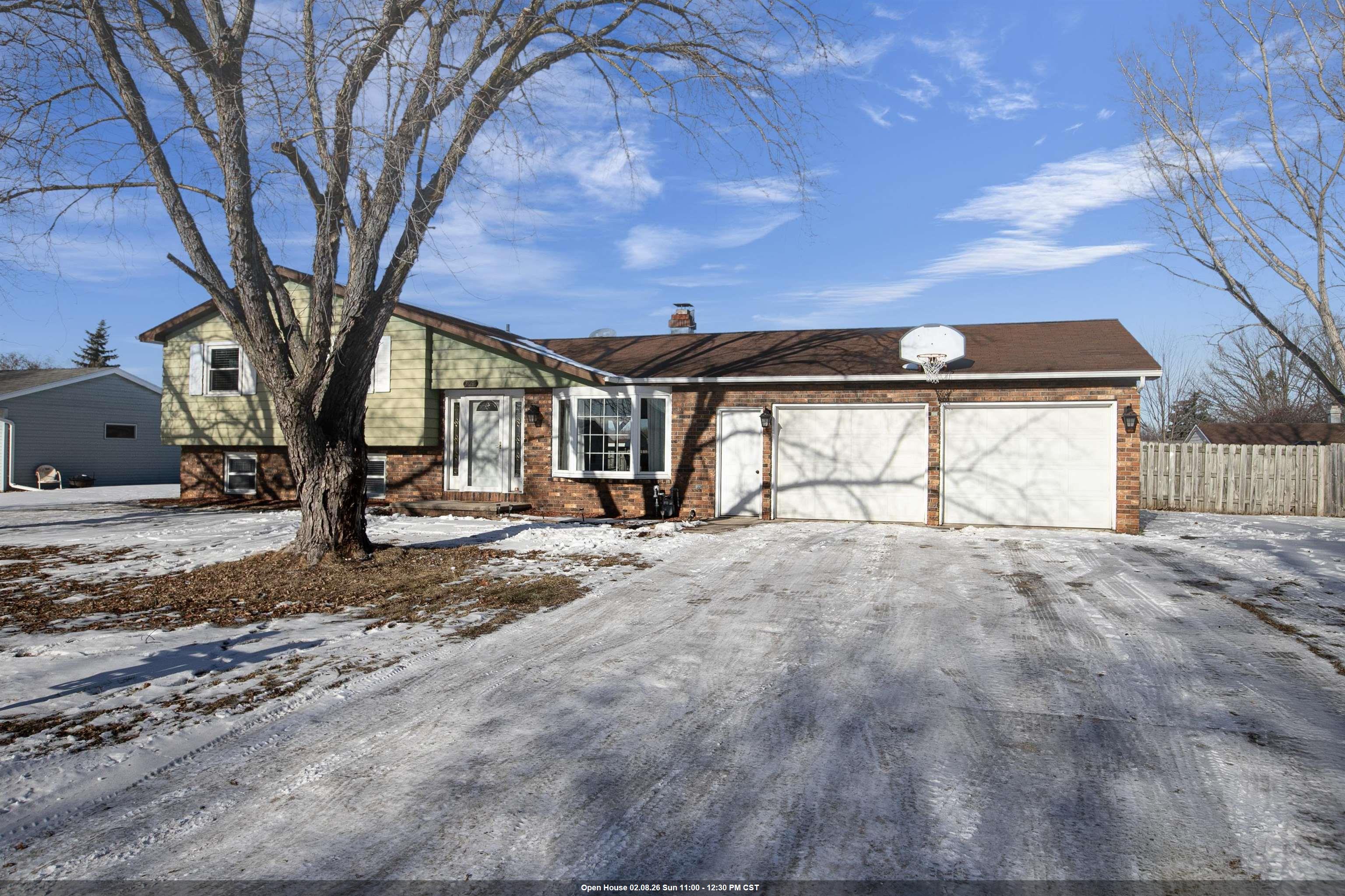 2091 BLUEBILL Street