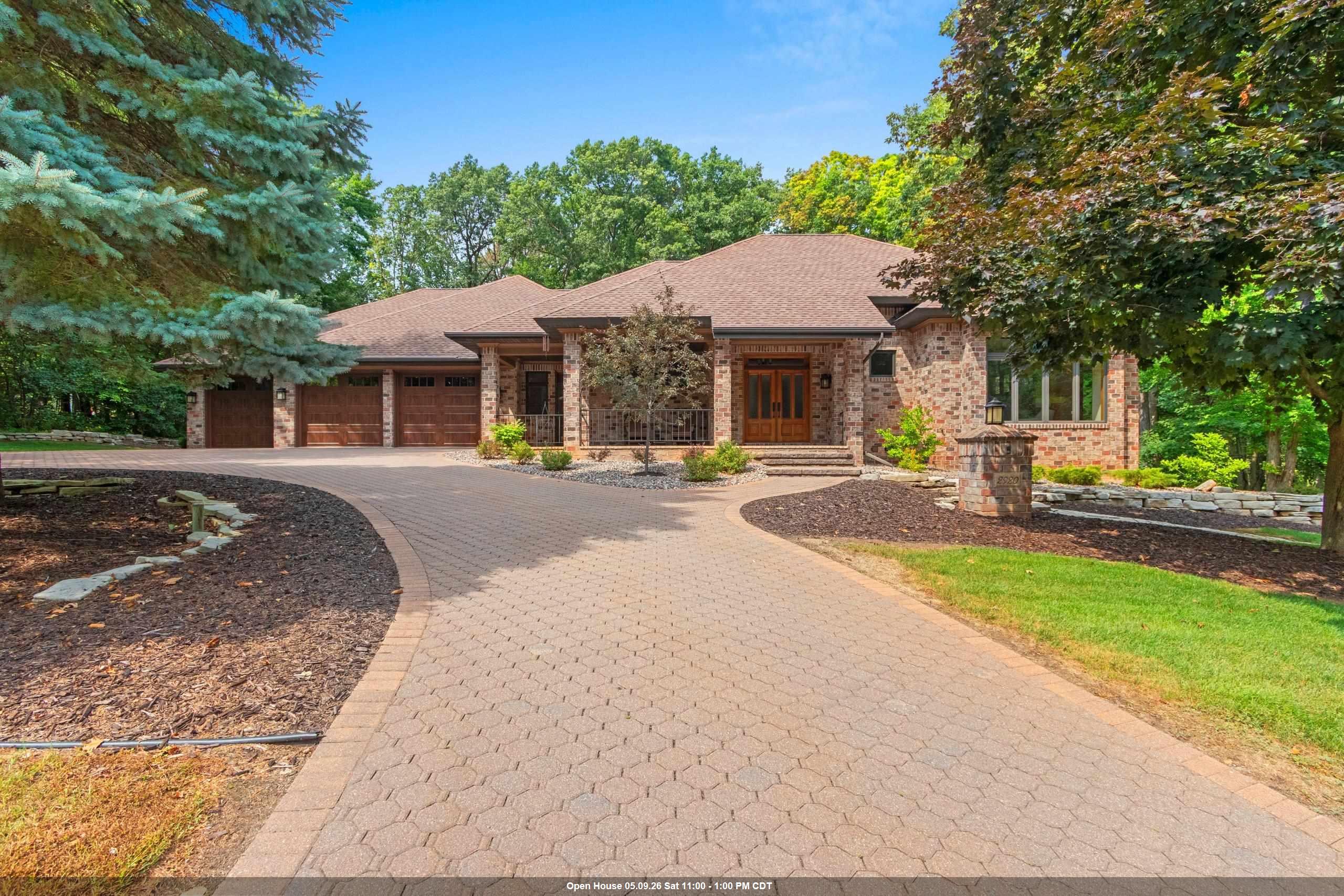 2920 PARKWOOD Drive