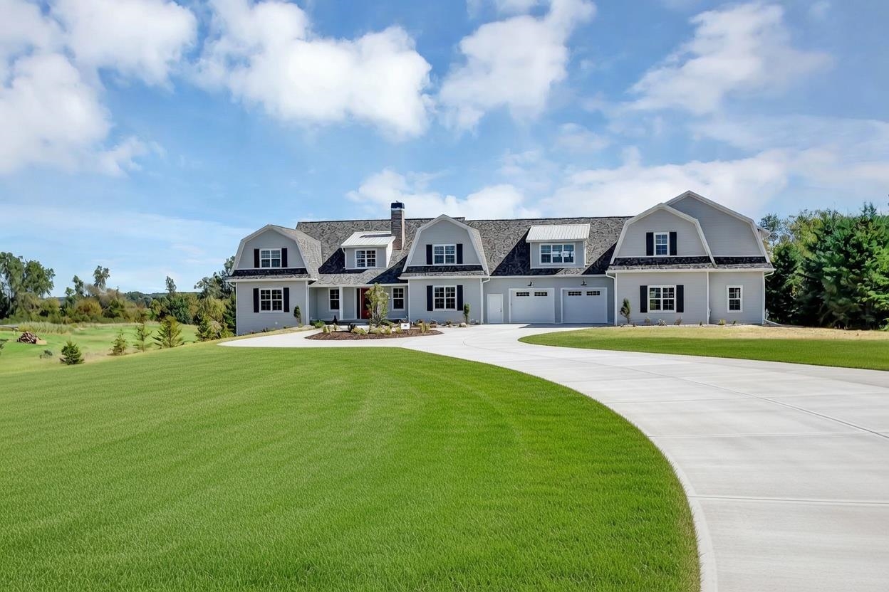 5431 RIVER OAKS Drive