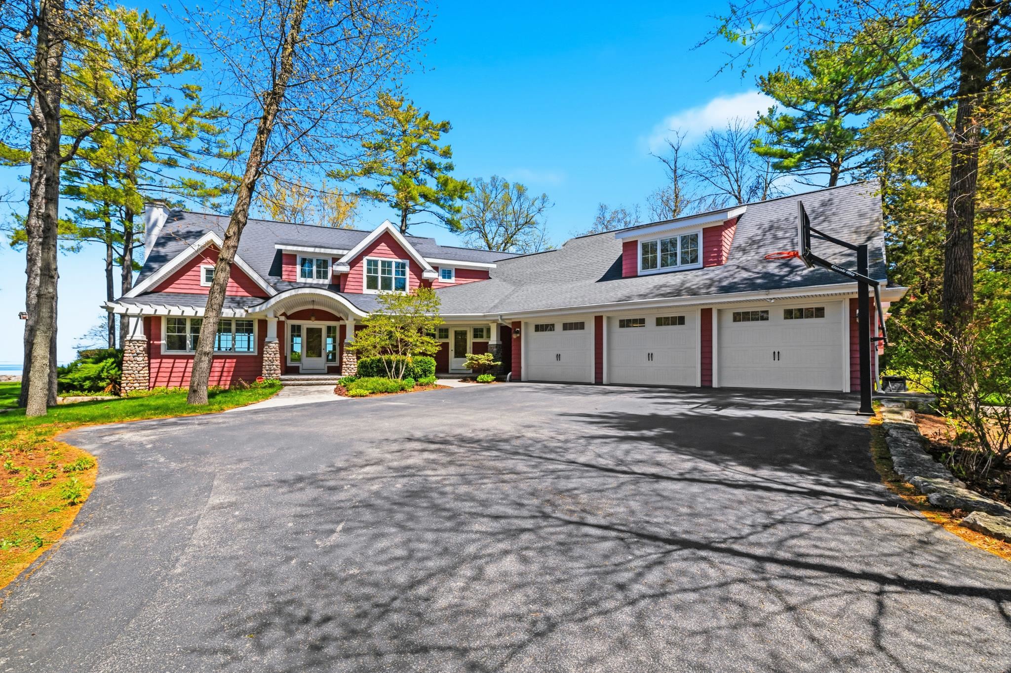 4535 POINT COMFORT Lane