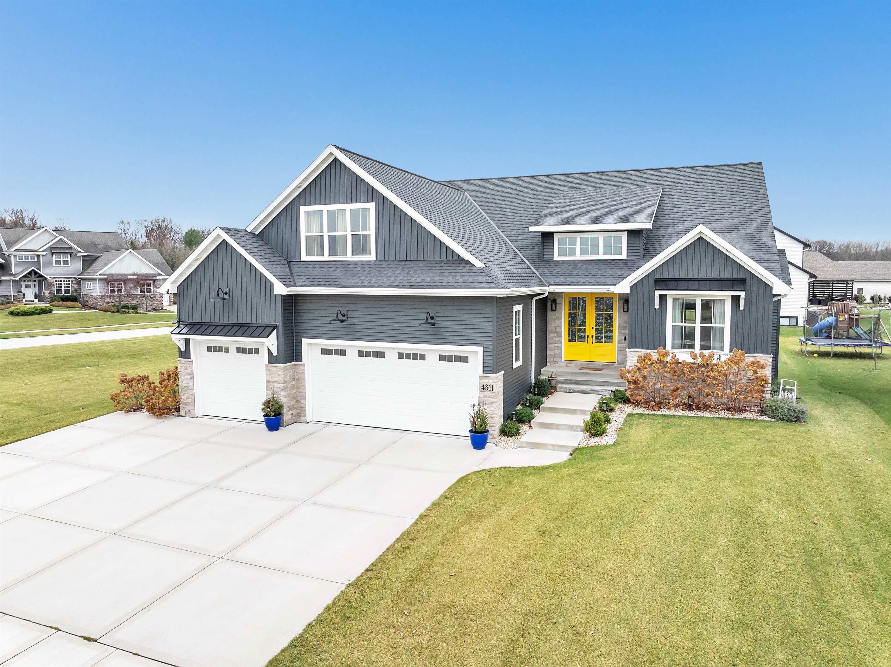 4861 PRAIRIE SCHOOL Drive