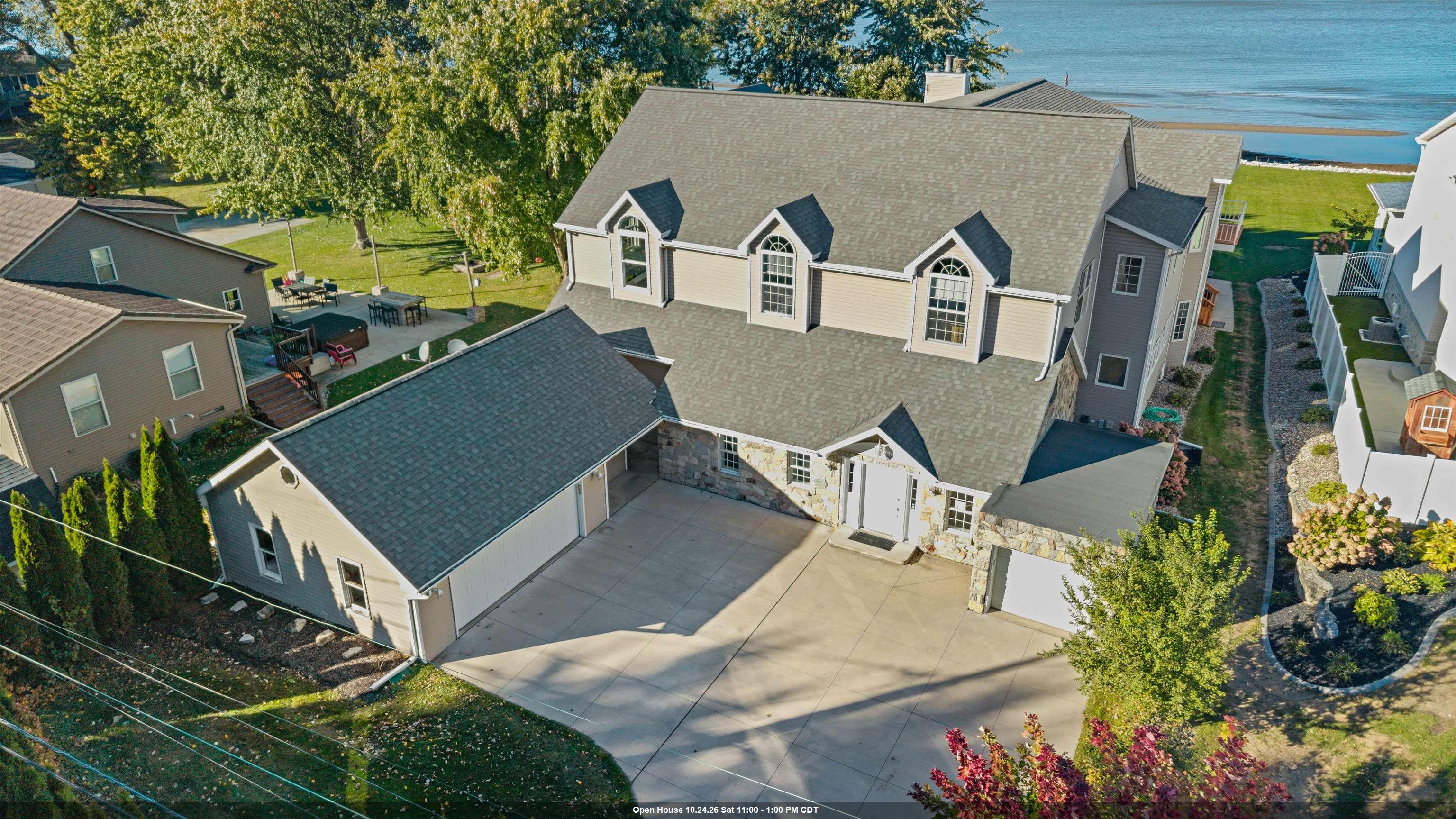 2249 LAKESIDE Place