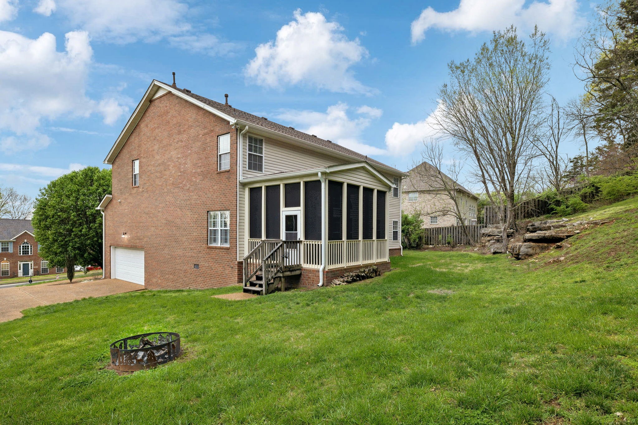 5225 Whispering Valley Dr