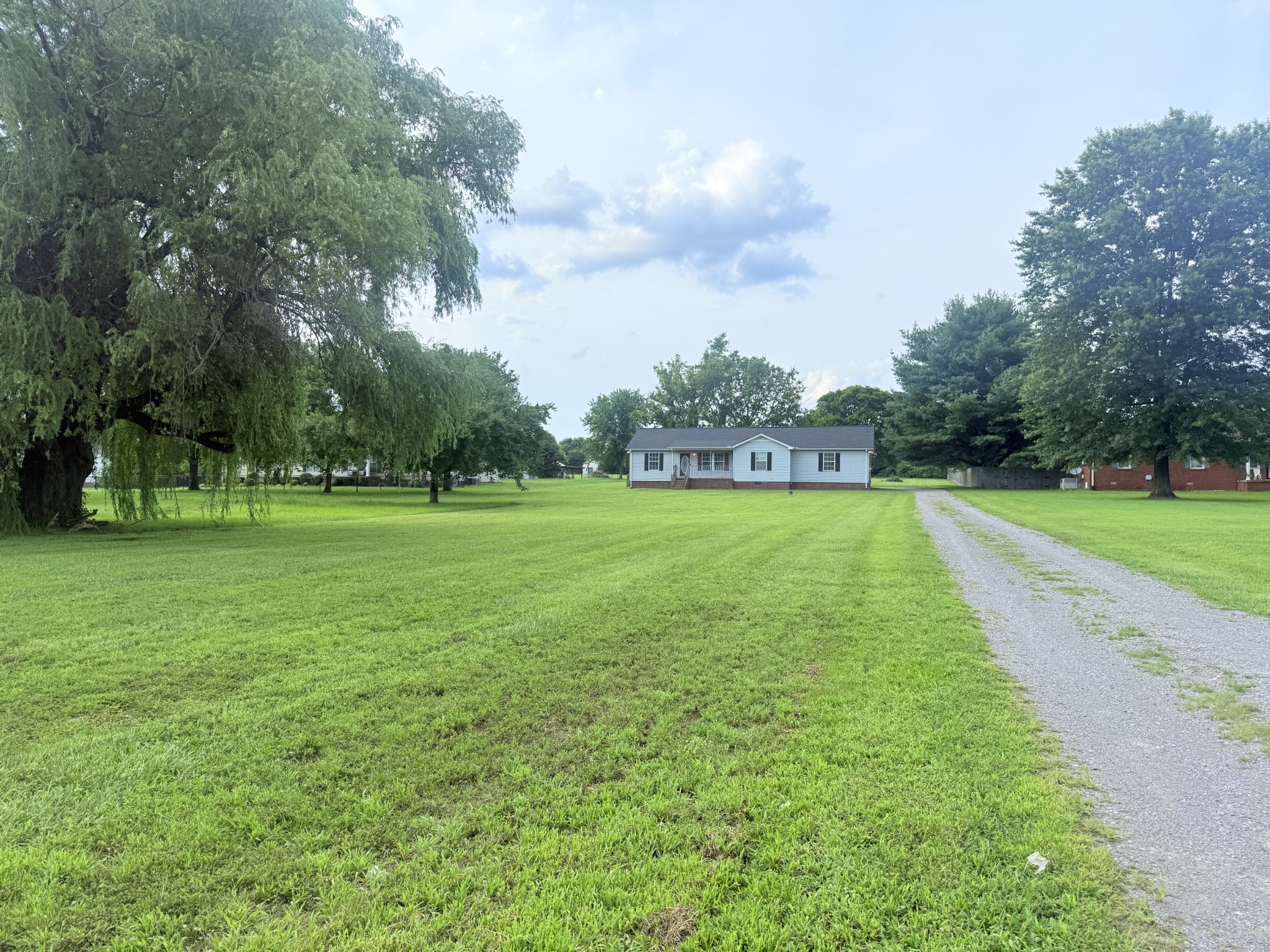 2515 Africa Rd