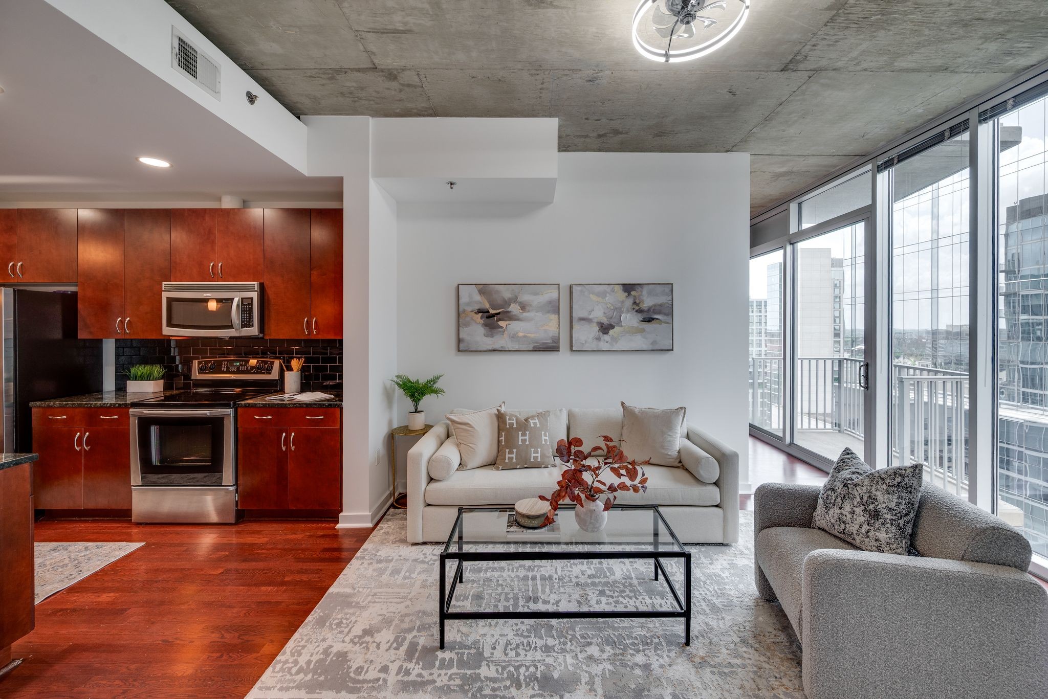 301 Demonbreun St Unit: 1701