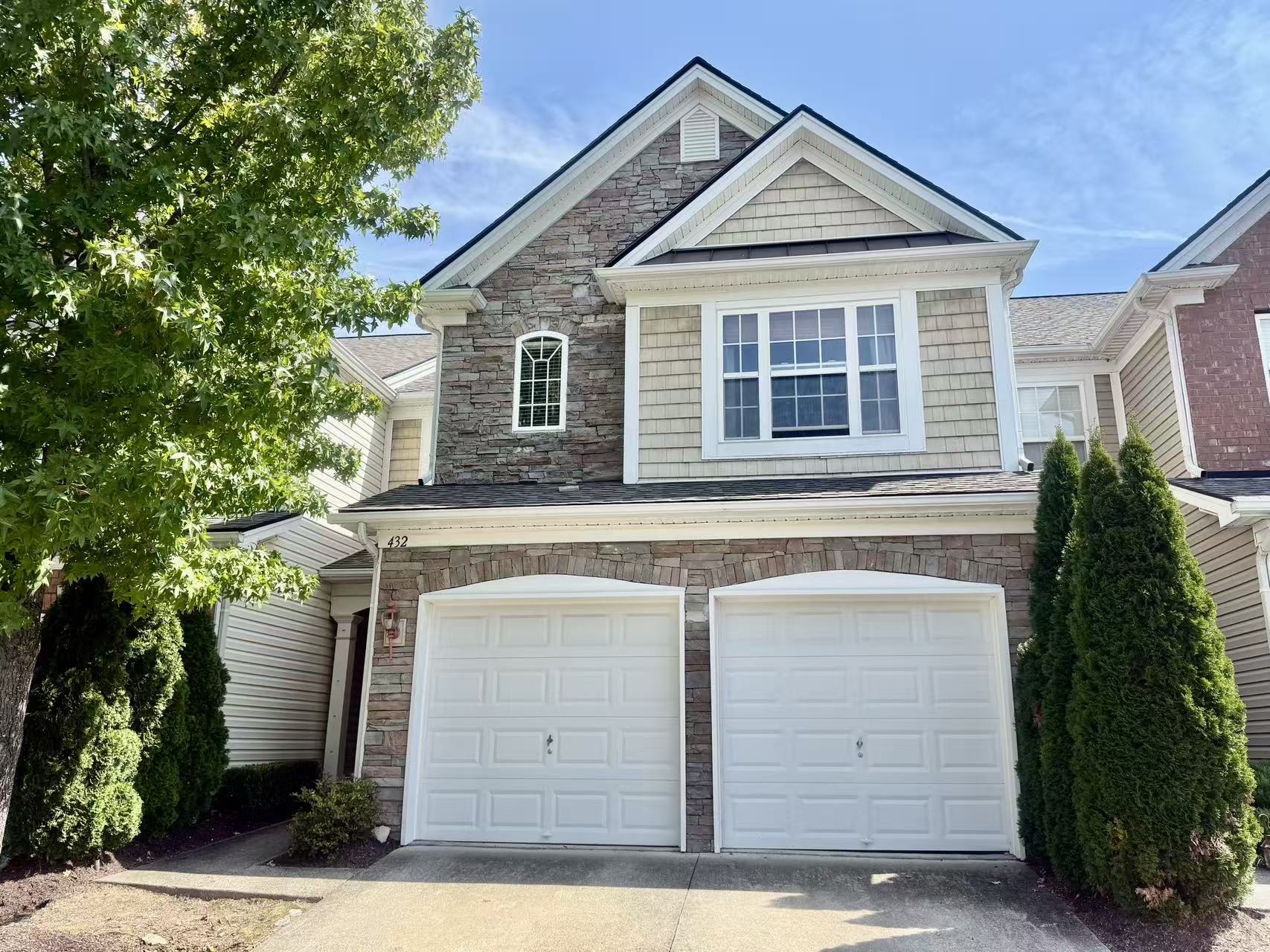 432 Lazy Creek Ln
