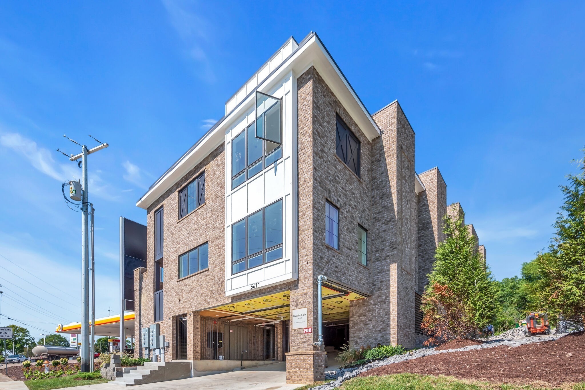 5611 Franklin Pike Unit: 106