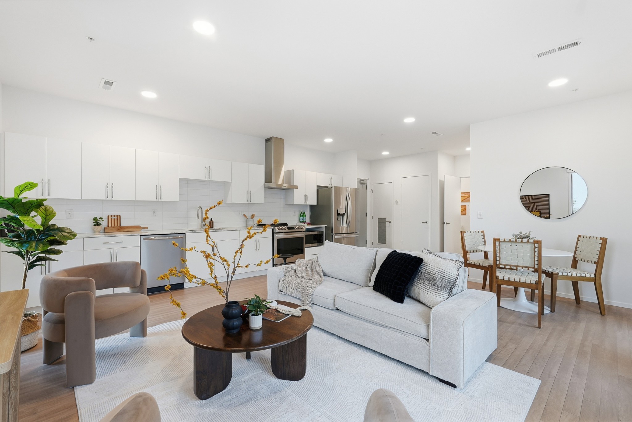 806 Olympic St Unit: 200