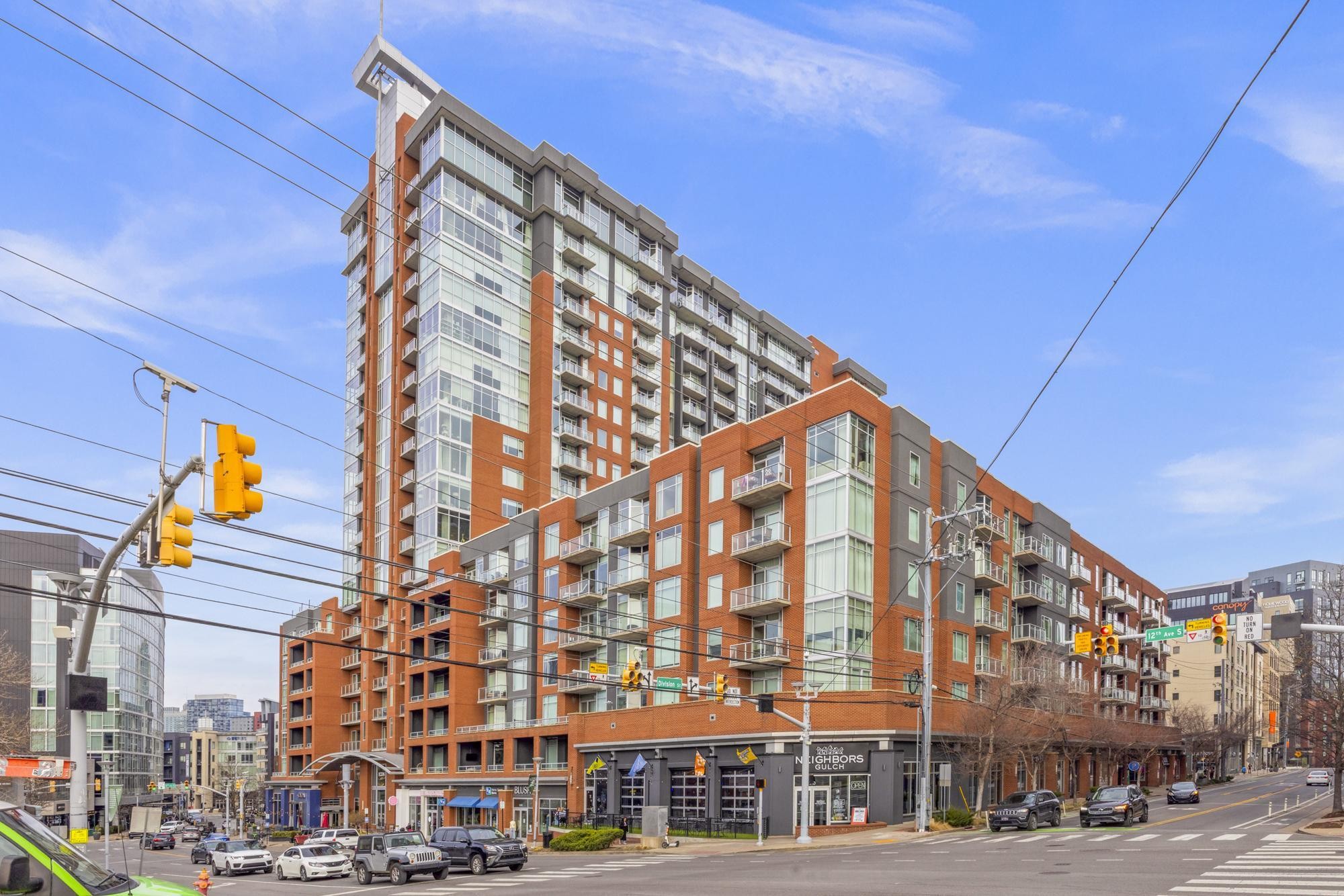 600 12th Ave, S Unit: 1411