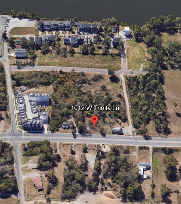 1012 W Trinity Ln