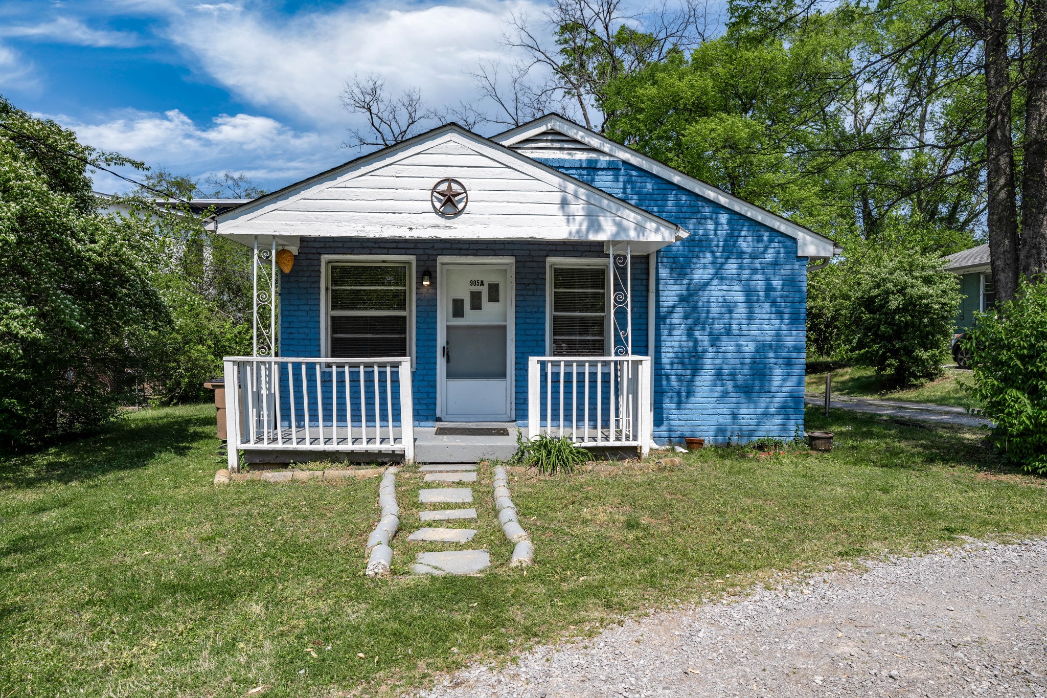 905 Thomas Ave Unit: A