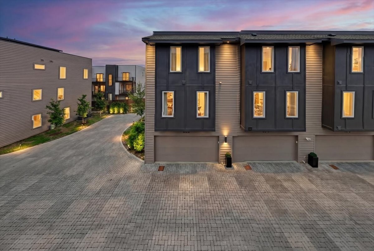 1112 Baptist World Center Dr Unit: 1