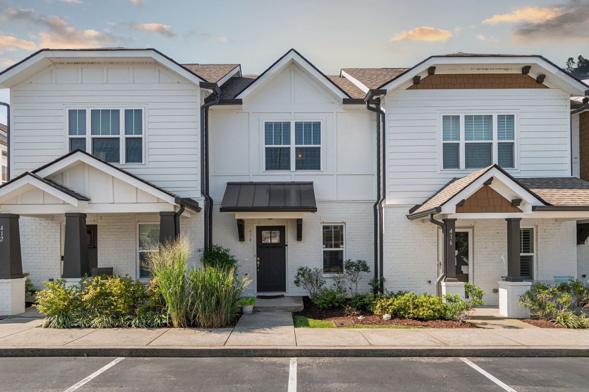 414 W Mill Dr