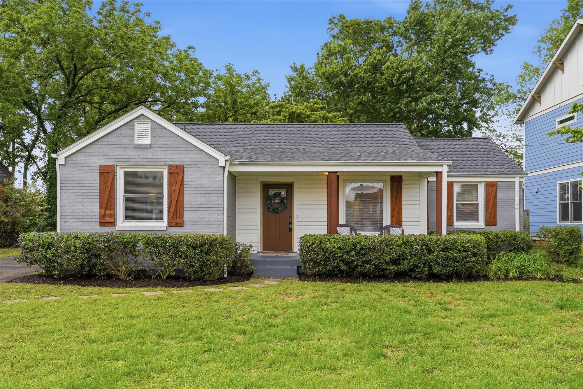 1407 Stratford Ave