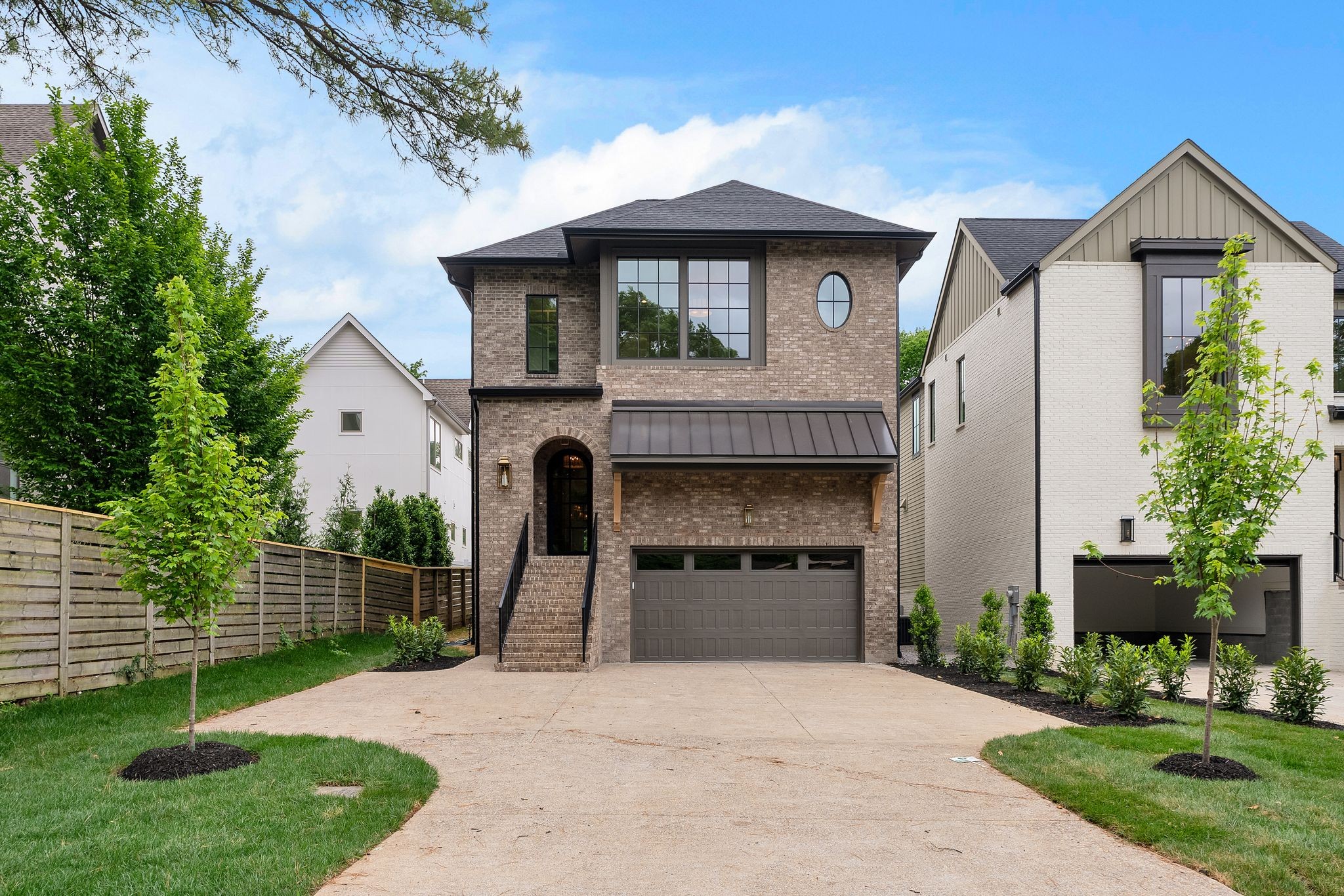 2913 Vaulx Ln