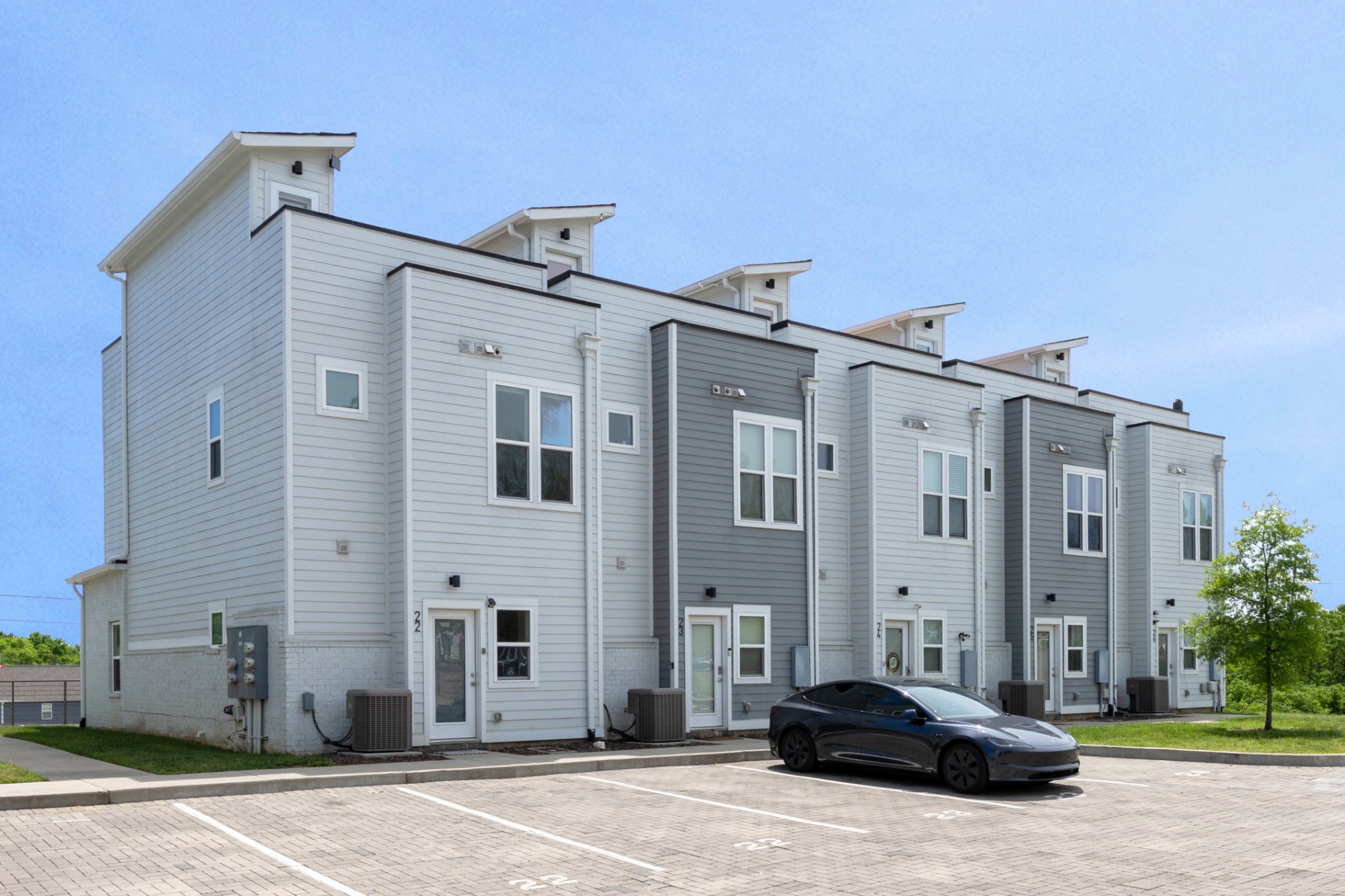 500 Creative Way Unit: 22