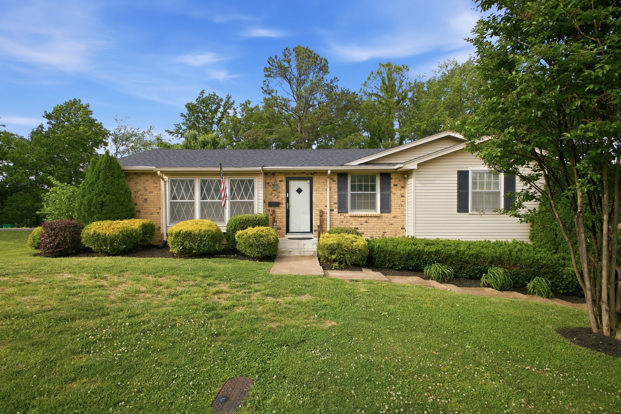 320 Ash Grove Dr