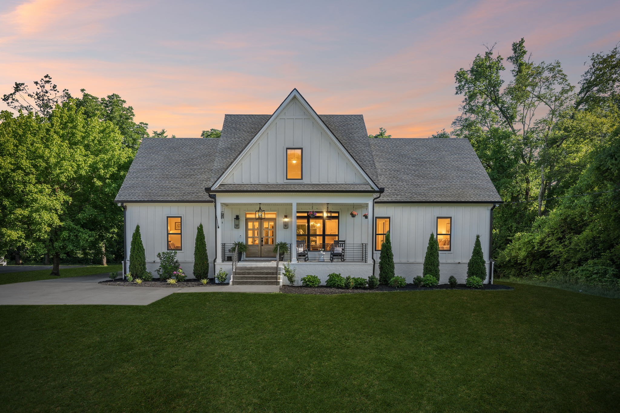 225 Derby Ln