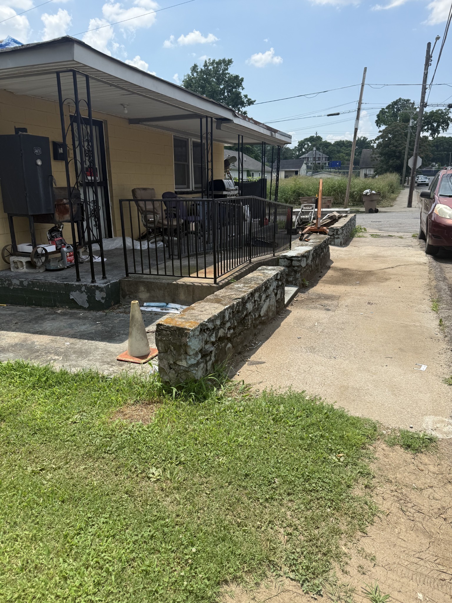 13 Perkins St