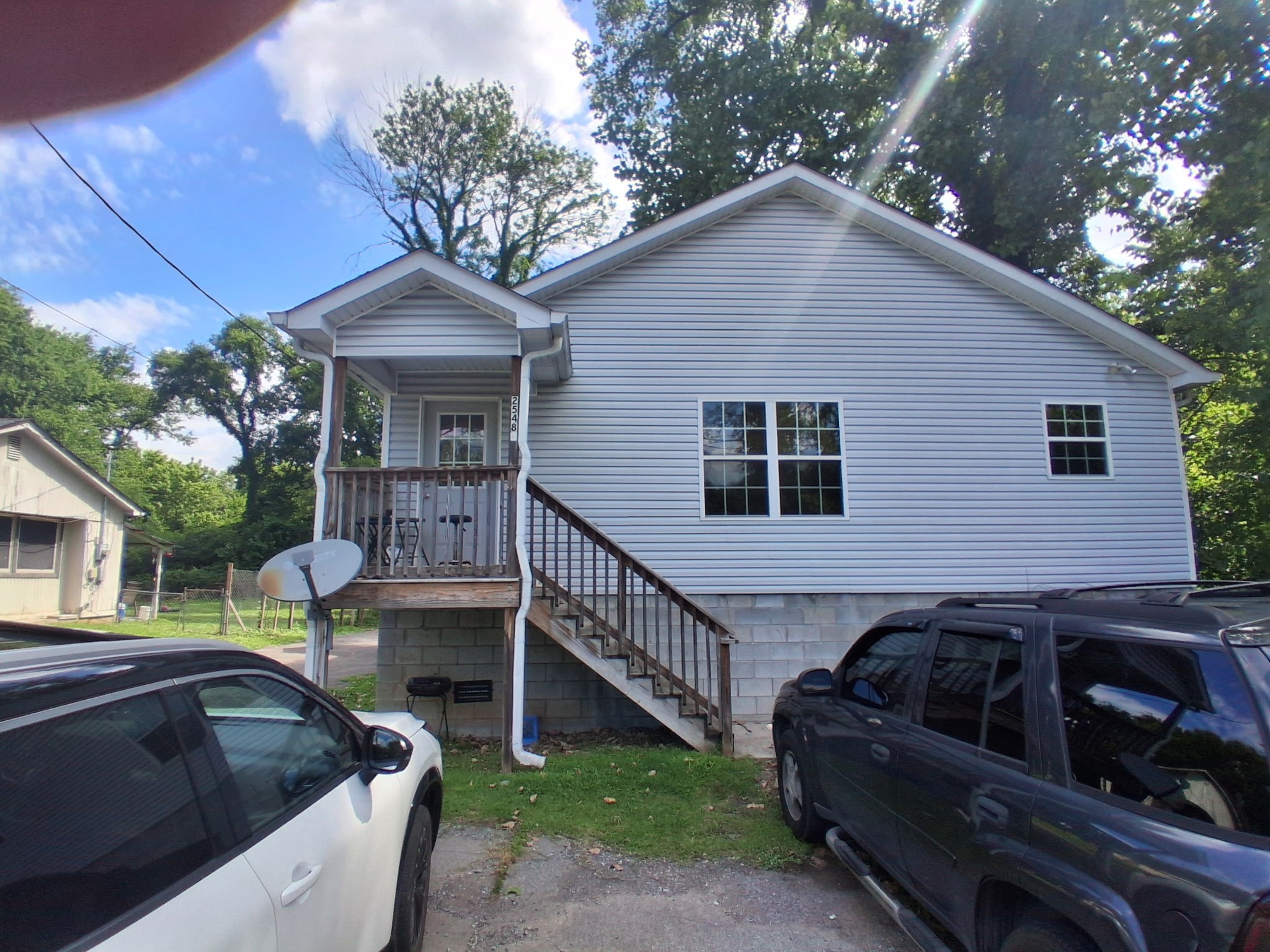 2548 Glenrose Ave